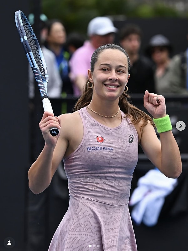 Zeynep Sönmez, genç yaşına rağmen Türk tenisinin en dikkat çeken isimlerinden biri olmayı başardı.