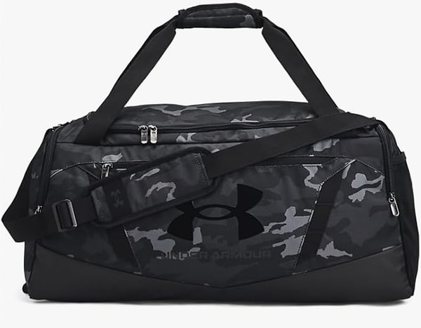 Spor çantası denince akla gelen en dayanıklı ve fonksiyonel tasarım.