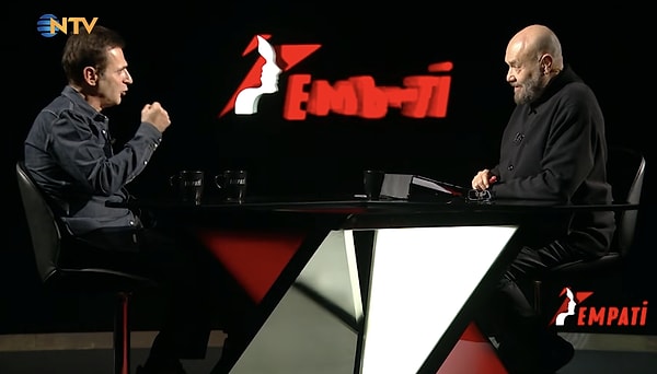 Ünlü şarkıcı, daha 12-13 yaşındayken Elvis Presley gibi bir rock yıldızı olmaya karar verdiğini ve bu hayali ailesiyle paylaştığını anlattı.