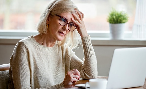 Geri çağırma süreci, bilişsel baskı altında işlev kaybı yaşar.