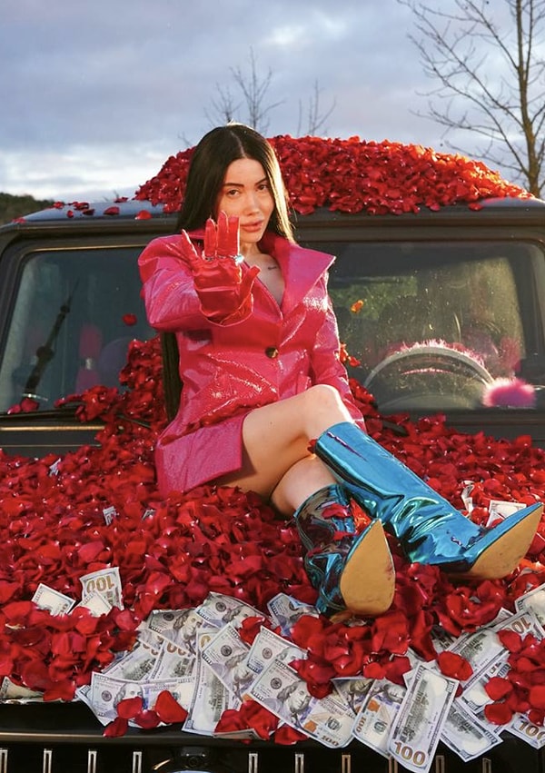 Cansel, yarışmanın ardından ekranlardan sosyal medyaya hızlı bir transfer yaptı.