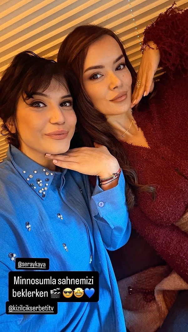 Hatırlarsanız Feyza Civelek de geçmişte verdiği röportajlarda Nilay’ın başörtüsünü çıkaracağını açıklamıştı.