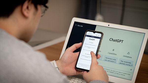 İlişkileri sırdaşlıkla terapistlik arasındaydı.