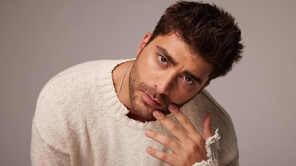 Show TV'nin fenomen dizisi Kızılcık Şerbeti'nin Fatih'i Doğukan Güngör, dizi kadrosundan çıkarıldı.