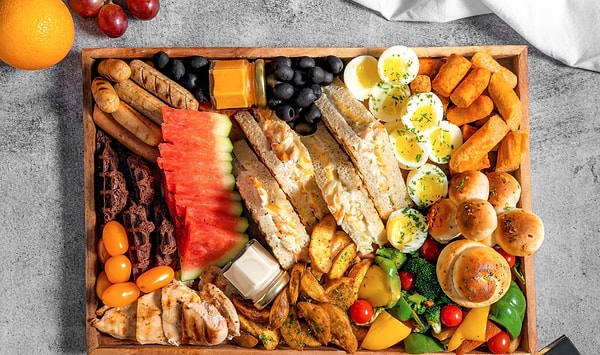 5. Yurt dışına uçuyoruz! Bu kahvaltı tabağının fiyatı ne kadar olabilir? Türkiye'de daha pahalıya satılacağını belirtelim.