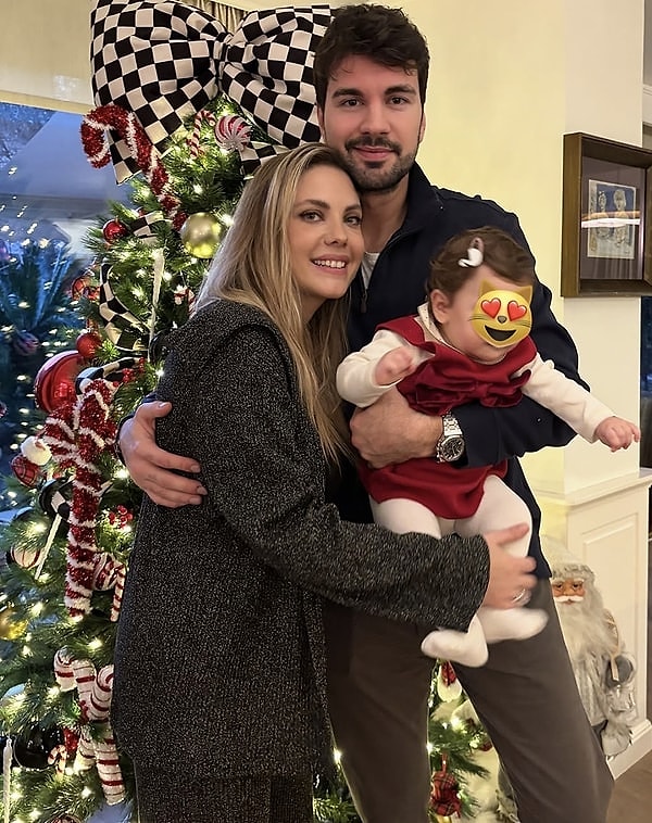 İlk kez Pis Yedili dizisiyle tanıdığımız Eda Ece son olarak Yasak Elma dizisiyle geniş kitlelerce tanınmıştı.