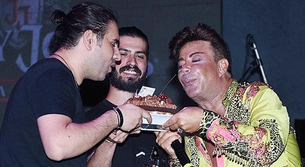 Ayata’nın açıklamasında, Ürek’in klinik takibinin uzman hekimler tarafından titizlikle yürütüldüğü ve uygulanan yoğun bakım protokollerine olumlu yanıt verdiği ifade edildi.