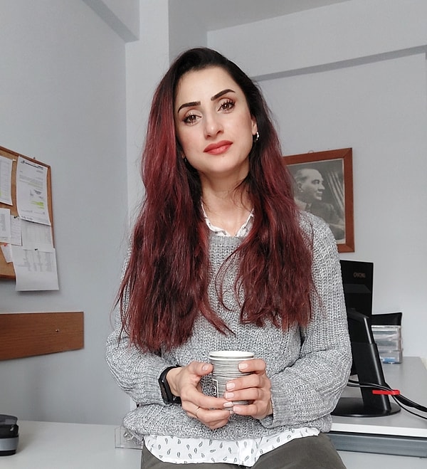 “Başarı çoğu zaman yalnız bir kutlamadır” derler. Senin dünyanda başarının tanımı yıllar içinde nasıl evrildi? İlk alkışı duyduğun anla bugünkü tatmin duygun arasında nasıl bir fark var?