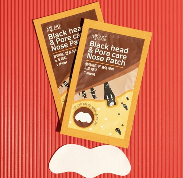 Siyah noktalara ve gözeneklere Kore bakımının gücüyle veda edin.