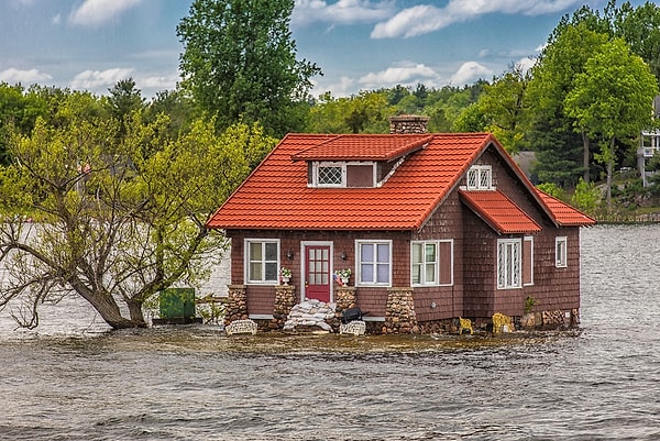 Bu sıra dışı mekanın hikayesi, 1950’li yıllarda Sizeland ailesinin şehir gürültüsünden kaçma arzusuyla başladı.