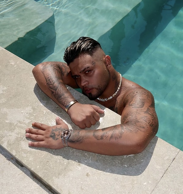 Kısa bir süre önce hayatımıza girmesine rağmen milyonları kendine çeken rapçi Lvbel C5'i mutlaka tanıyorsunuzdur.