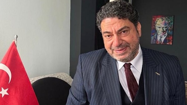 Hakan Taşıyan Kimdir?