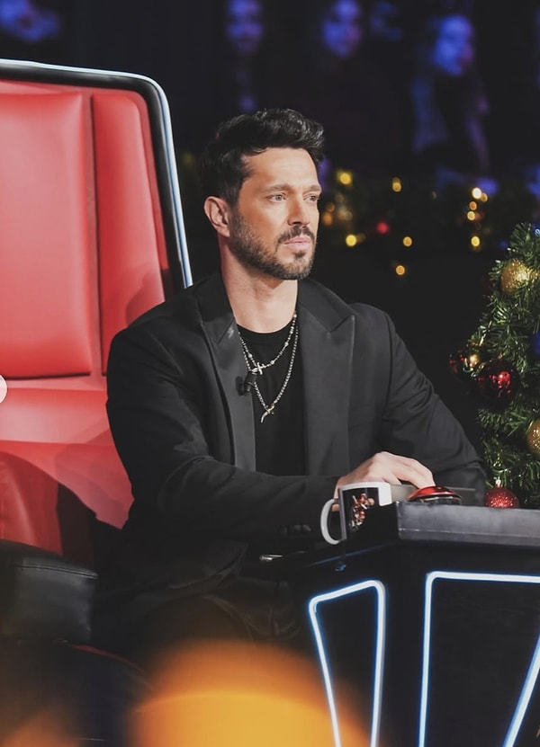 Tam bu tartışmalar sürerken, gözler müzik dünyasındaki diğer isimlere çevrildi.