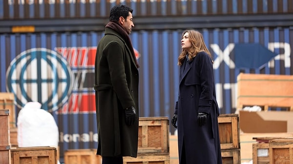 Atv ekranlarında yayın hayatına başlayan A.B.İ. dizisi reyting zirvesine yerleşti ve Uzak Şehir ile Taşacak Bu Deniz'e gözdağı vermeye başladı bile.