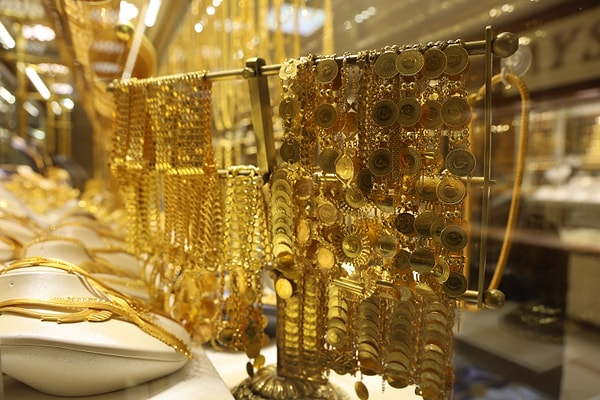 “Dövize, faize yatırım yapanlar kazanamadı”