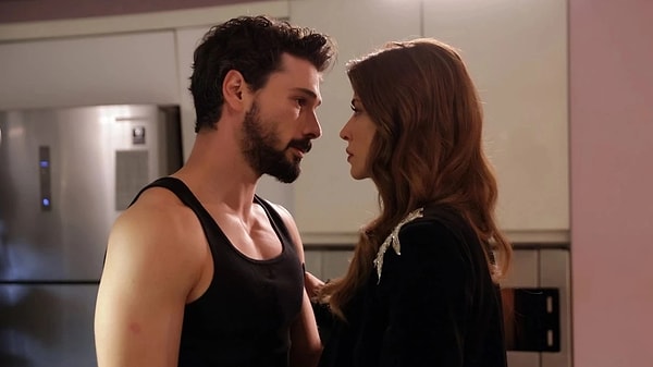 NOW'ın yeni sezon için iddialı dizisi Yeraltı, ilk bölümüyle sonunda yayınlandı.