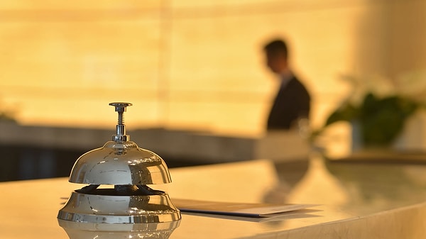 "Erkek konaklama kabul edilmiyor" yanıtı verdiler.