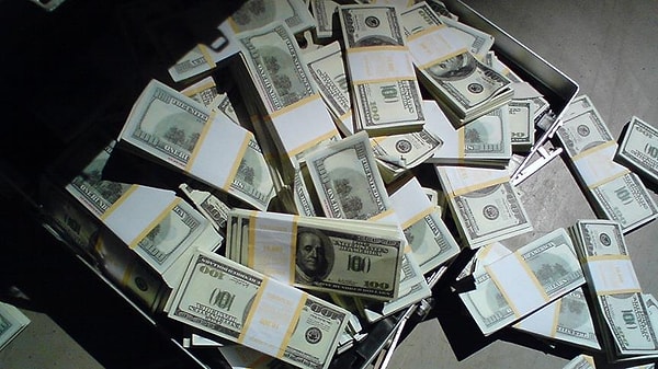 Nasıl para biriktirilir? Ekonomist Emrah Lafçı, para biriktirmenin yollarını açıkladı.