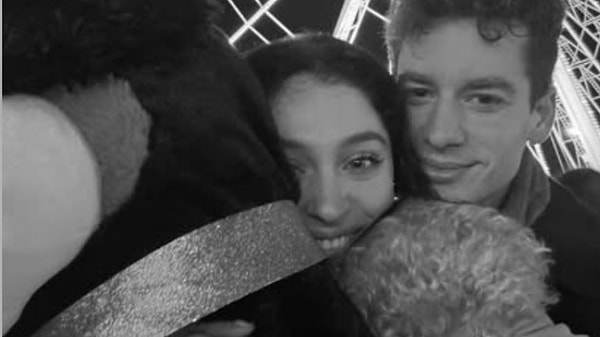 Kanal D ekranlarında yayınlanan Güller ve Günahlar dizisinde hayat verdiği Zeynep karakteriyle izleyicinin beğenisini kazanan Cemre Baysel, bu kez özel hayatıyla gündeme geldi.