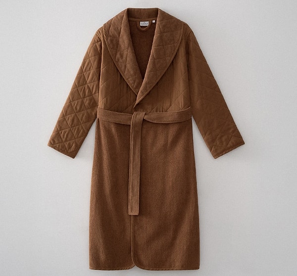 Dört kat müslin dokusunun nefes alan yapısı ve ipeksi yumuşaklığı ile banyo sonrası kendinizi bir SPA'da hissedeceksiniz.