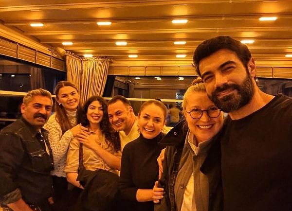 Sevilen projenin oyuncuları geçtiğimiz gün aşağıdaki kareyi yayınladı 👇