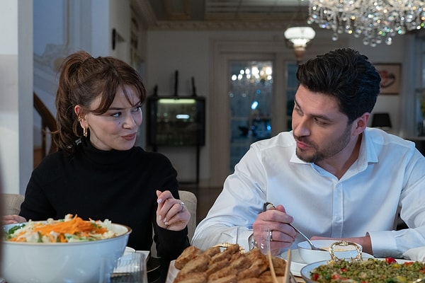 Şimdiyse yeni Fatih olan Emre Dinler sete çıktı.