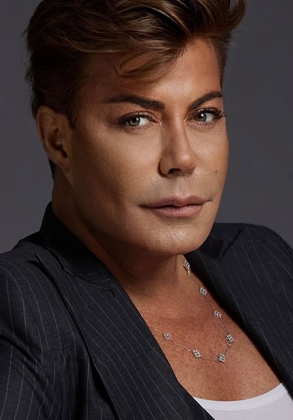 Yoğun bakımda tedavi gören Fatih Ürek hayatını kaybetti.