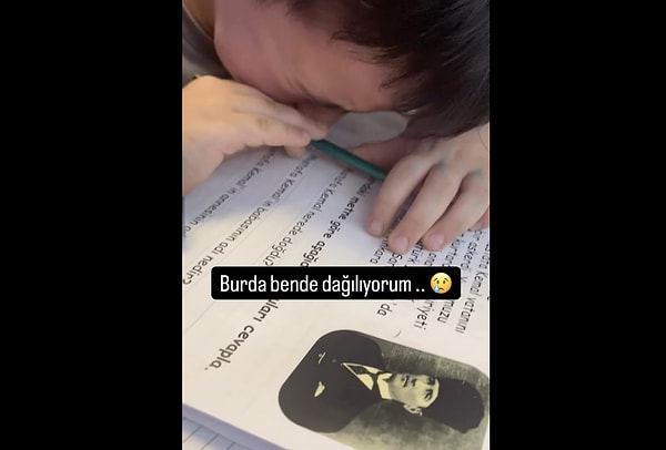 İzleyenleri de duygulandırdı.