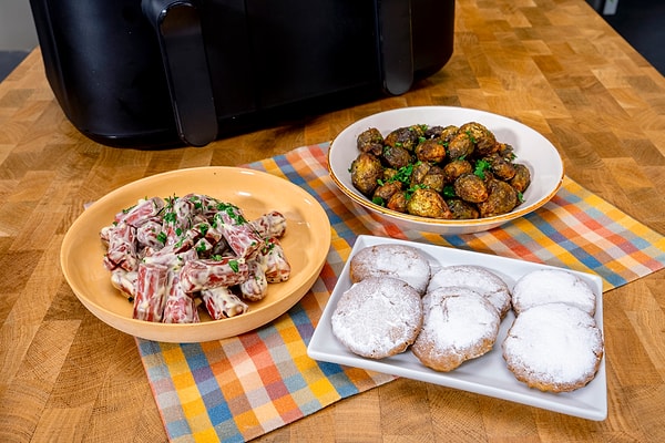 Baharatlı Brüksel Lahanası, Ballı Hardallı Sosis ve Zencefilli Kurabiye Nasıl Yapılır?