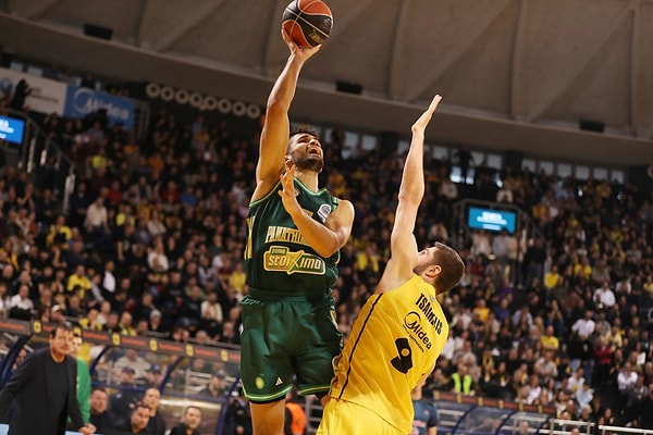 Yunanistan Ligi'nde PAO'ya Aris darbesi...