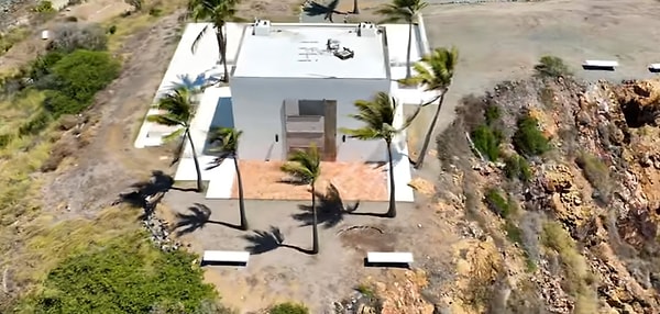 Youtuber Tyler Oliveira’nın 2023 yılında yayınladığı ve Epstein adasına gizlice girdiğini belgeleyen video son olaylar sırasında yeniden gündem oldu.