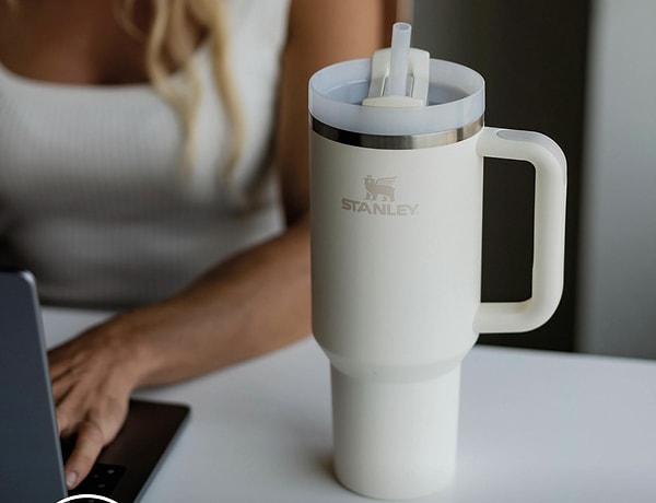 Soğuk ve sıcak içecekleri saatlerce koruyan, sosyal medyanın en favori termos bardağı.