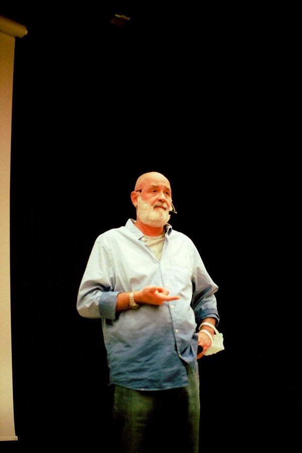 Sosyal medya insanları gerçekten yalnızlaştırıyor mu, yoksa daha seçici ve bilinçli bir sosyallik biçimine mi evriliyoruz?