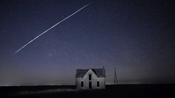Ötegezegenlerin büyük bölümü, yıldızlarının önünden geçerken oluşturdukları çok küçük ışık azalmalarının ölçülmesiyle saptanıyor.