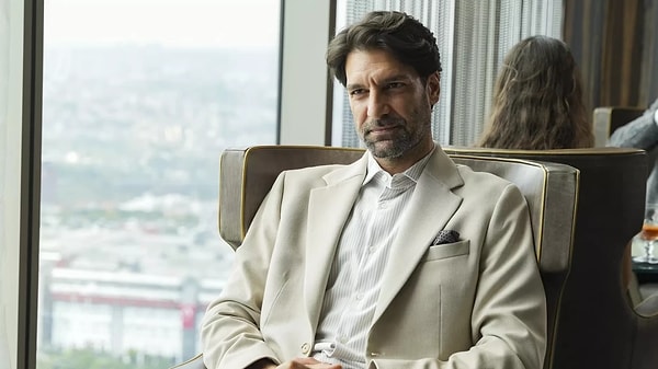 Eşref Rüya'nın Dinçer'i Taner Rumeli dizinin kadrosundan ayrılıyor.