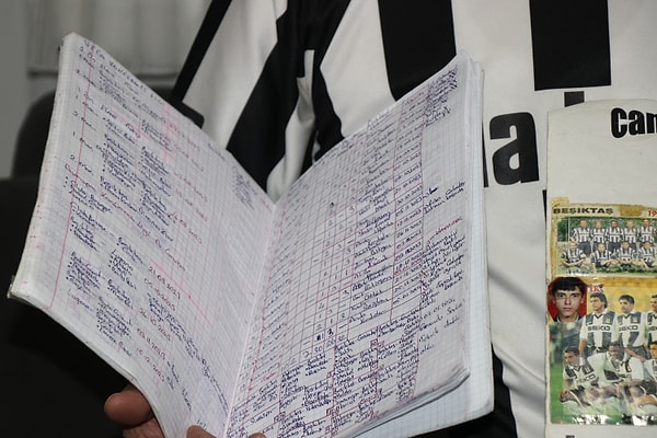 Tüm hayatını Beşiktaş’ın fikstürüne göre yaşıyor.