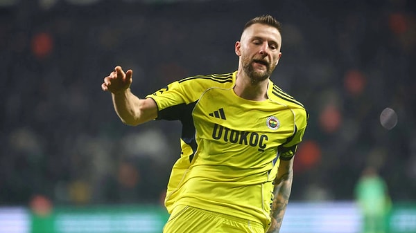 Milan Skriniar’ın, Fenerbahçe’nin Kocaelispor’u mağlup ettiği maçta gol sevinci sırasında tribünlere yönelik hareketi ortaya çıkmıştı.