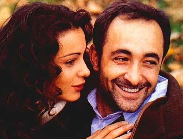 Herkesin "örnek çift" olarak adlandırdığı, imrenerek baktığı Arzum Onan ve Mehmet Aslantuğ'un boşanması, muhtemelen 2023'ün en içe oturan haberlerinden biri olarak kayda geçti.