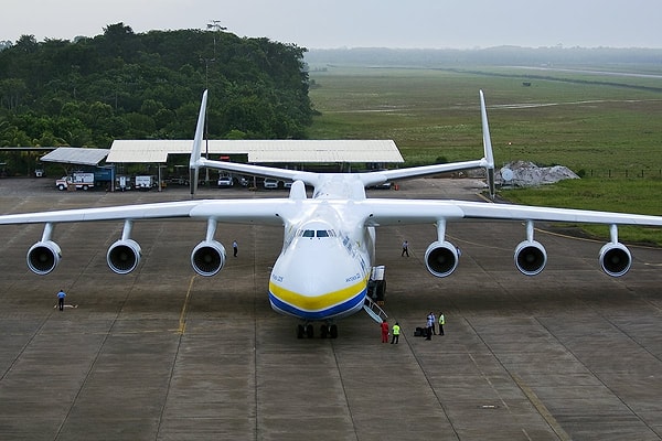 Havacılık tarihinin simgesi olan An-225, savaş sırasında yok edildi.