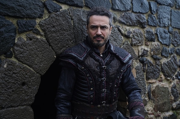 Efsane dizi Aşk-ı Memnu'daki Beşir karakteriyle tanıdığımız Baran Akbulut, ekranlara dönmeye hazırlanıyor.