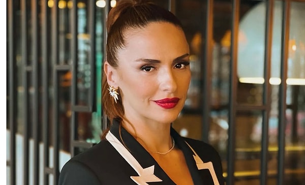 İki yıl önce bir dizi projesinde bir araya gelen Sinem Öztürk ve Feyyaz Şerifoğlu’nun anne oğul olarak seçilmesi gündeme taşındı.