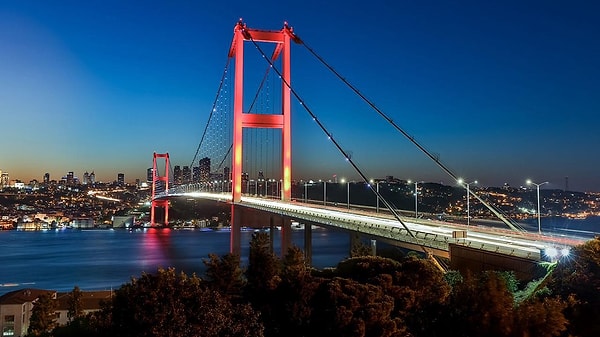 Türkiye’nin ulaşım altyapısındaki en kritik halkalar olan İstanbul Boğazı köprüleri ve ana otoyol ağlarının özelleştirilmesi için somut adımlar atıldı.