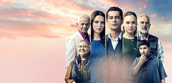 Oyuncunun kendi isteğiyle ekipten ayrılacağı, yapım ekibine saygı çerçevesinde bu kararı bildirdiği aktarıldı.