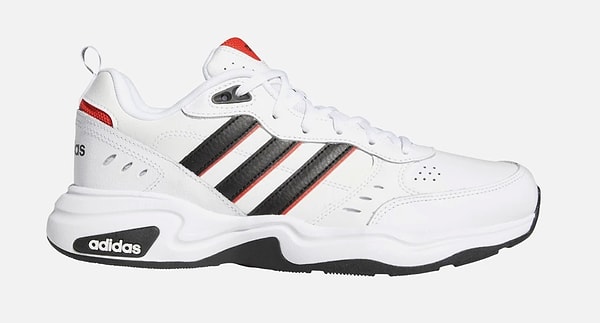adidas Strutter Erkek Spor Ayakkabı ikonik yapısıyla gün boyu süren bir konfor sunuyor.