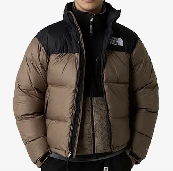 Efsanevi Nuptse tasarımıyla ona sadece bir mont değil, kışın en ikonik tarzını armağan edin!