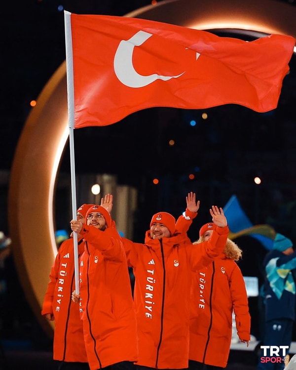 Kafilemizin kıyafetleri sosyal medyada geçerli not alamadı.