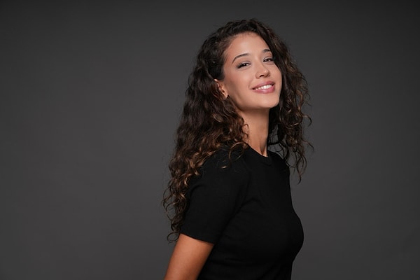 Hatice Deniz, Eşref Rüya'ya konuk oluyor.