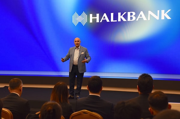 HalkBank Genel Müdürü ve Yönetim Kurulu Üyesi Osman Arslan, Antalya’da katıldığı etkinlikte konut kredileri ile ilgili açıklamada bulundu.