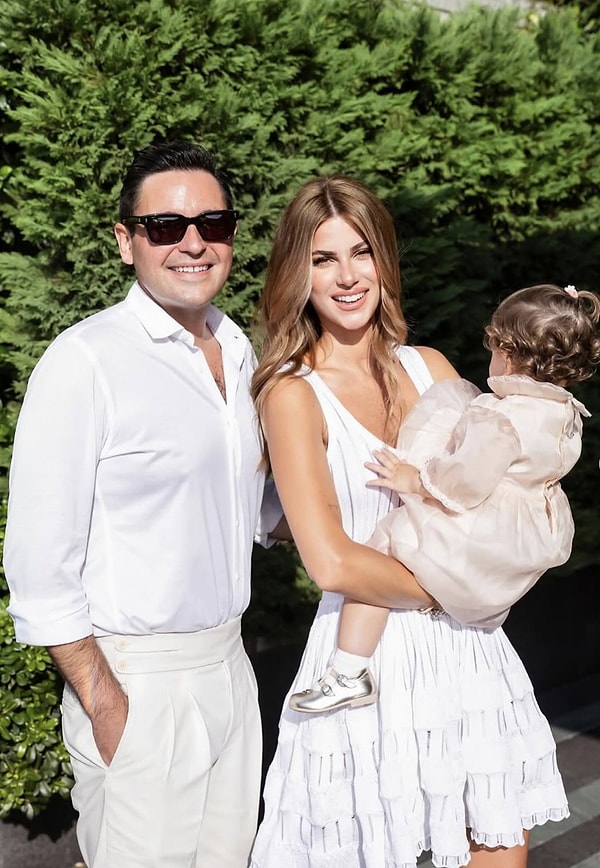 Nazlı Sabancı ile Hacı Sabancı, 2017'de başlayan uzun süreli aşklarının ardından 2021 senesinde dünyaevine girme kararı almıştı.