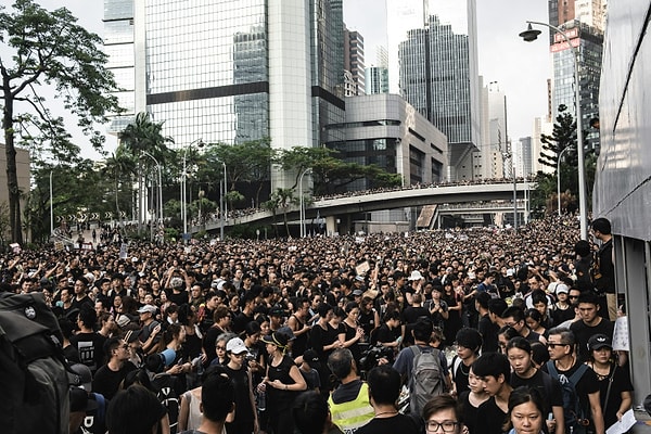 Ülke genelinde tam 1,4 milyardan fazla yer değiştirme kaydedildi.
